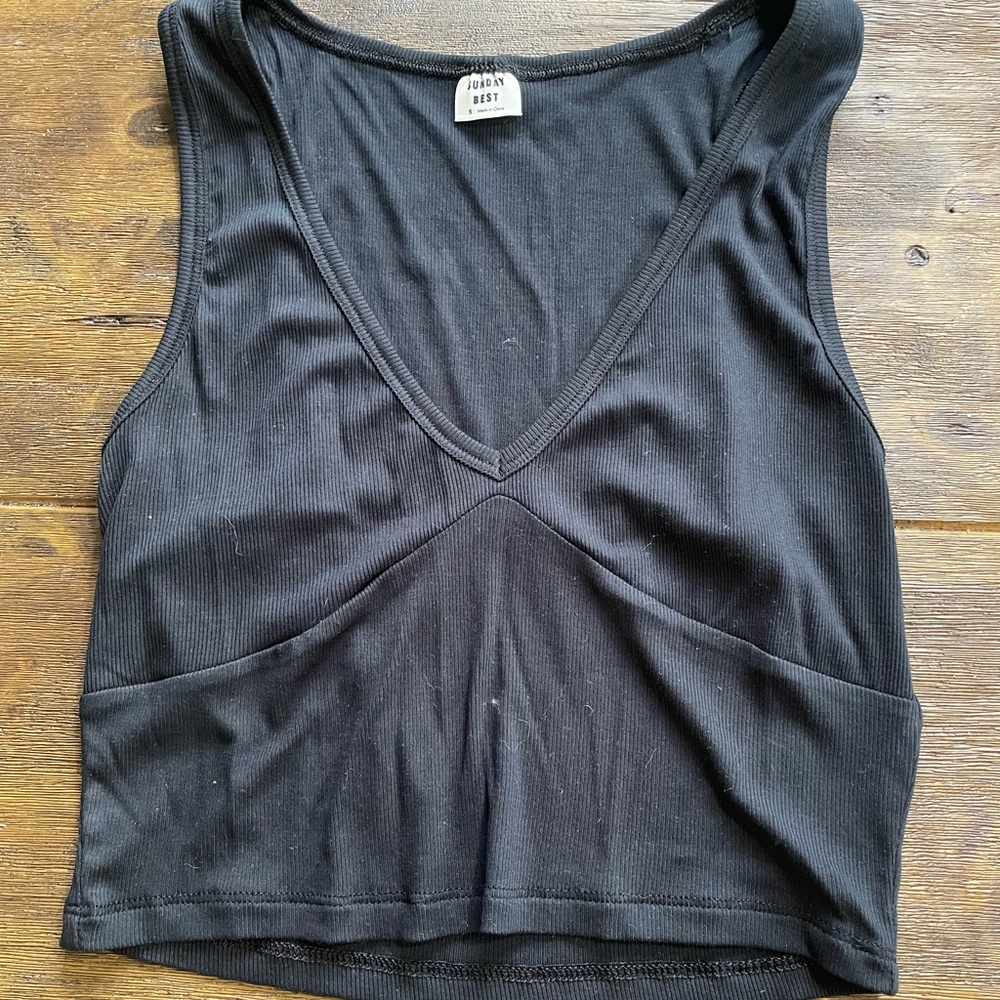 ARITZIA Black Crop Top Sz S